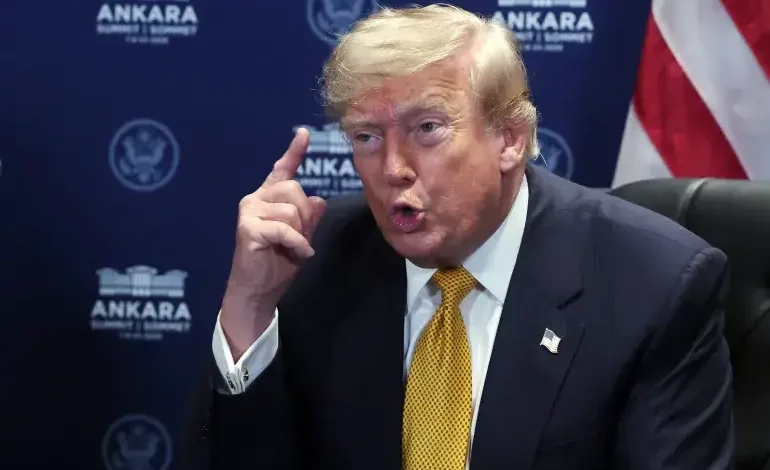 Trump ordonne l'arrêt des relations commerciales avec l'Espagne