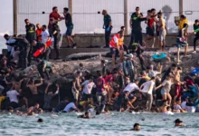 Un migrant marocain en route vers Ceuta