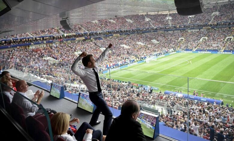 emmanuel macron stade
