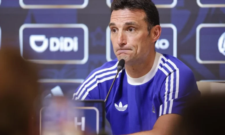 lionel-scaloni-emu-aux-larmes-en-conference-de-presse