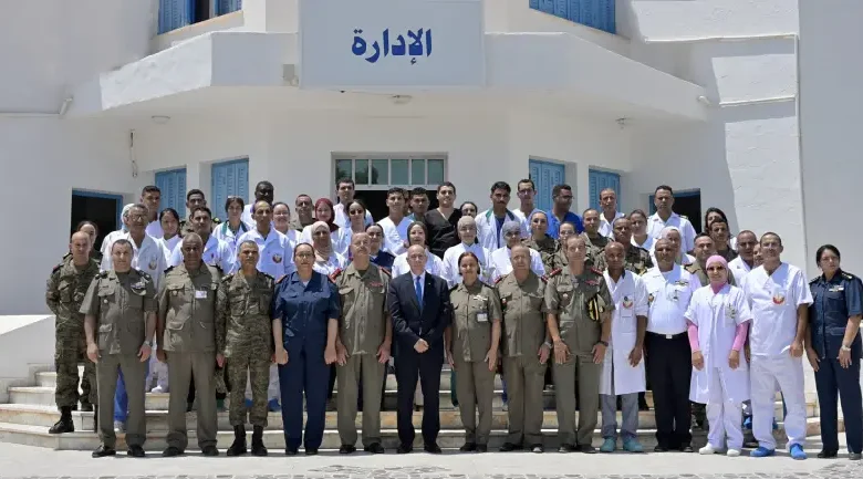 ministre de la défense Nationale Khaled Sehili visite Hopital militaire de Gabes