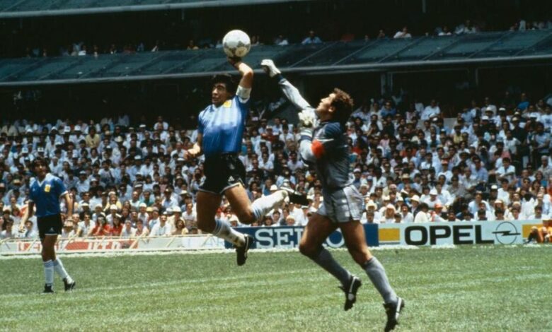 Maradonna but de la main