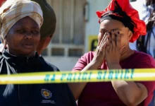 Choc en Afrique du Sud après la mort de 27 personnes dans deux fusillades.