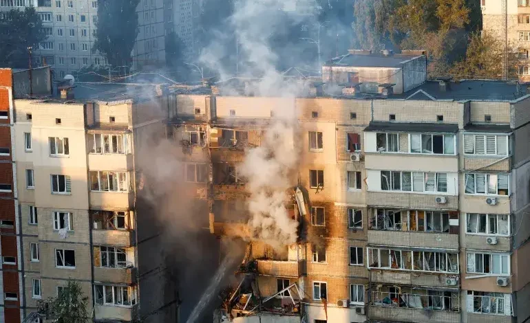La Russie détruit le quartier général de la Sécurité centrale à Kiev.