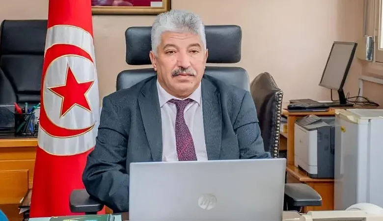 Le ministre de l'Emploi et de la Formation professionnelle, Riadh Choued