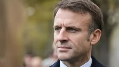 Macron (2)