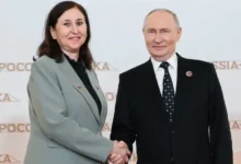 vladimir poutine Sarra Zaafrani Zenezri